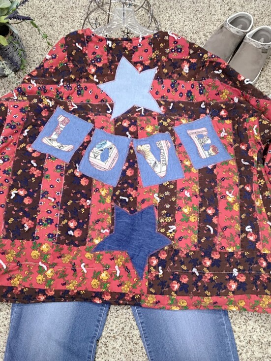 Handmade Jackets & Blazers - 4015 Size 2X Quilted Floral Star Patch Women's Jacket - Red/Brown